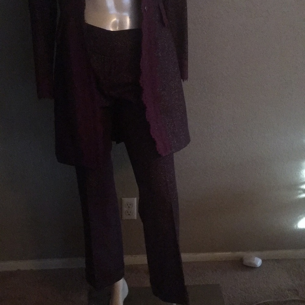 Suit - Picture 2 of 6